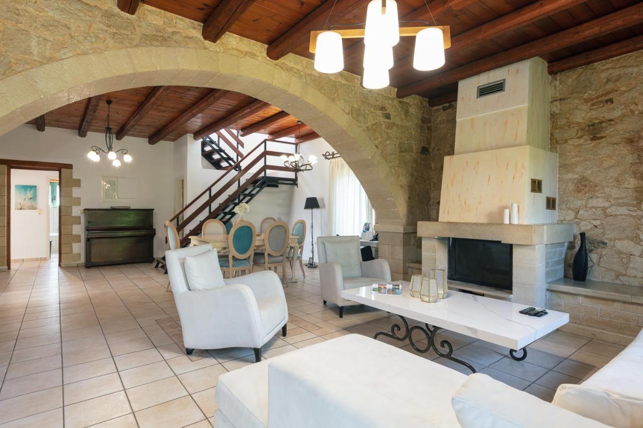 Villa Pinelopi Asprouliánoi 外观 照片